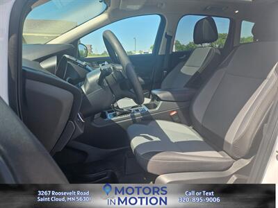 2017 Ford Escape SE AWD w/Panoramic Sunroof   - Photo 9 - Saint Cloud, MN 56301