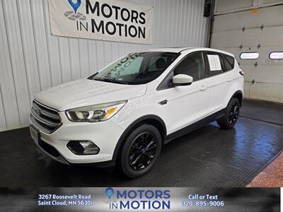 2017 Ford Escape SE AWD w/Panoramic roof   - Photo 1 - Saint Cloud, MN 56301
