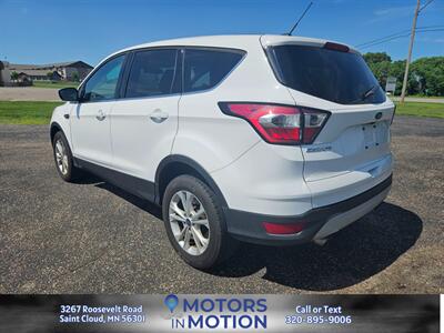 2017 Ford Escape SE AWD w/Panoramic Sunroof   - Photo 8 - Saint Cloud, MN 56301