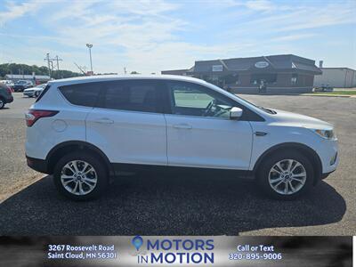 2017 Ford Escape SE AWD w/Panoramic Sunroof   - Photo 5 - Saint Cloud, MN 56301
