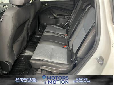2017 Ford Escape SE AWD w/Panoramic roof   - Photo 16 - Saint Cloud, MN 56301