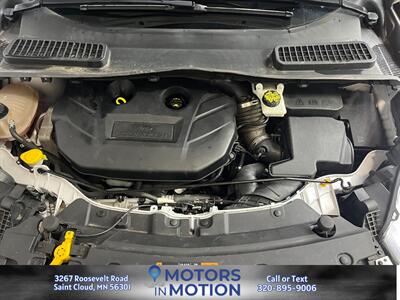 2017 Ford Escape SE AWD w/Panoramic roof   - Photo 19 - Saint Cloud, MN 56301