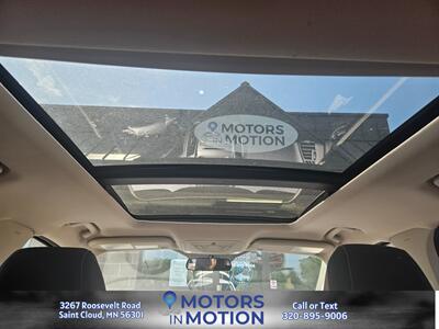 2017 Ford Escape SE AWD w/Panoramic Sunroof   - Photo 12 - Saint Cloud, MN 56301