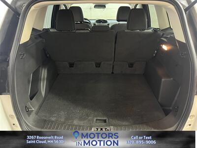 2017 Ford Escape SE AWD w/Panoramic roof   - Photo 18 - Saint Cloud, MN 56301
