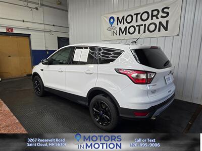 2017 Ford Escape SE AWD w/Panoramic roof   - Photo 8 - Saint Cloud, MN 56301