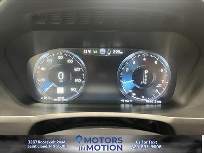 2017 Volvo XC90 T6 Momentum AWD w/Sunroof   - Photo 13 - Saint Cloud, MN 56301