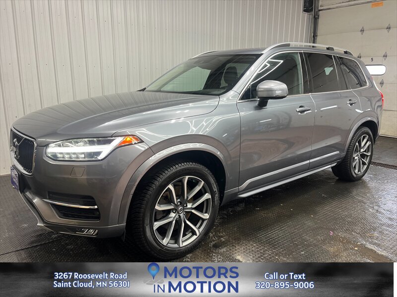 2017 Volvo XC90 T6 Momentum AWD w/Sunroof  