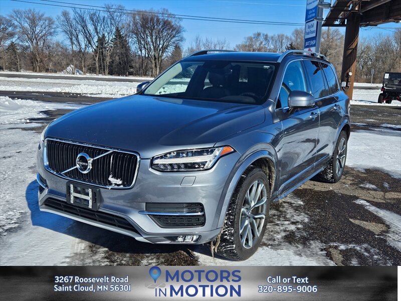 2017 Volvo XC90 T6 Momentum  