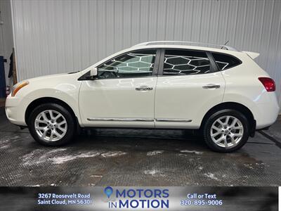 2013 Nissan Rogue SV AWD   - Photo 2 - Saint Cloud, MN 56301