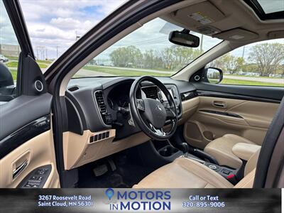 2016 Mitsubishi Outlander GT AWD   - Photo 10 - Saint Cloud, MN 56301