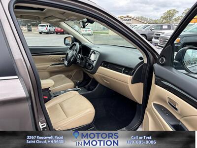 2016 Mitsubishi Outlander GT AWD   - Photo 17 - Saint Cloud, MN 56301