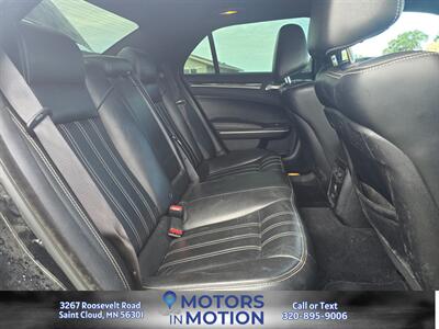 2019 Chrysler 300 S AWD   - Photo 16 - Saint Cloud, MN 56301