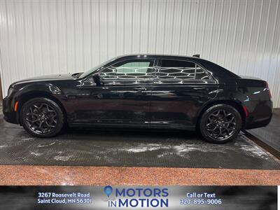 2019 Chrysler 300 S AWD   - Photo 2 - Saint Cloud, MN 56301