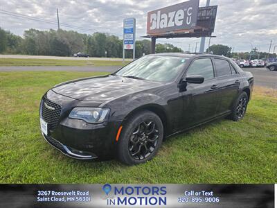 2019 Chrysler 300 S AWD   - Photo 1 - Saint Cloud, MN 56301