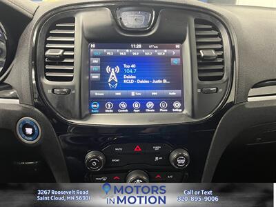 2019 Chrysler 300 S AWD   - Photo 12 - Saint Cloud, MN 56301