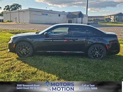 2019 Chrysler 300 S AWD   - Photo 2 - Saint Cloud, MN 56301