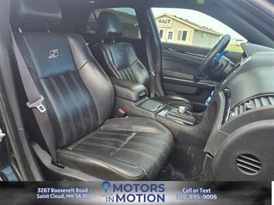 2019 Chrysler 300 S AWD   - Photo 14 - Saint Cloud, MN 56301
