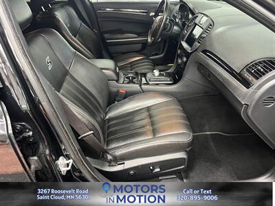 2019 Chrysler 300 S AWD   - Photo 17 - Saint Cloud, MN 56301