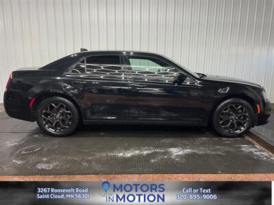 2019 Chrysler 300 S AWD   - Photo 6 - Saint Cloud, MN 56301