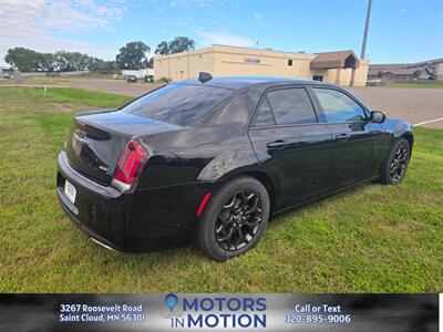 2019 Chrysler 300 S AWD   - Photo 6 - Saint Cloud, MN 56301