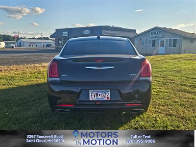 2019 Chrysler 300 S AWD   - Photo 7 - Saint Cloud, MN 56301