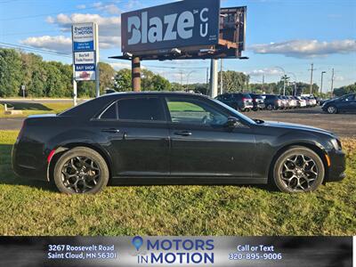 2019 Chrysler 300 S AWD   - Photo 5 - Saint Cloud, MN 56301