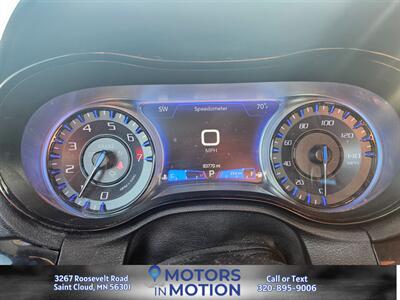 2019 Chrysler 300 S AWD   - Photo 11 - Saint Cloud, MN 56301