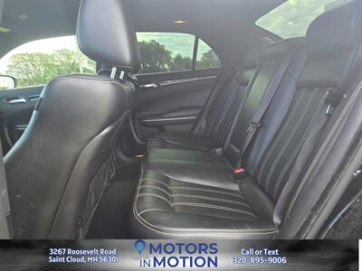 2019 Chrysler 300 S AWD   - Photo 15 - Saint Cloud, MN 56301