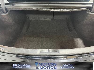 2019 Chrysler 300 S AWD   - Photo 16 - Saint Cloud, MN 56301