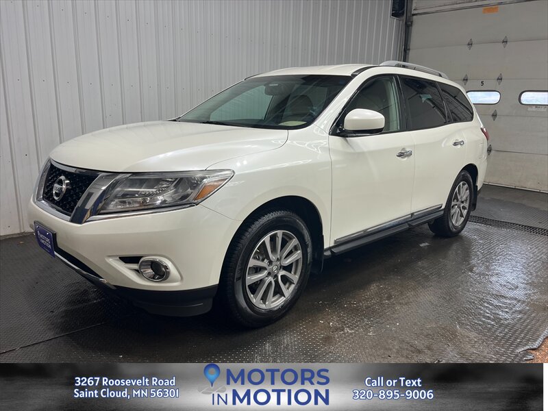 2016 Nissan Pathfinder SL AWD  