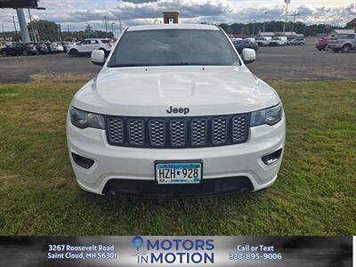 2018 Jeep Grand Cherokee Altitude 4WD   - Photo 3 - Saint Cloud, MN 56301