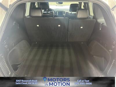 2018 Jeep Grand Cherokee Altitude 4WD   - Photo 17 - Saint Cloud, MN 56301