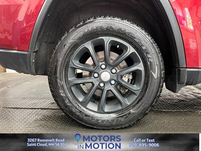 2015 Jeep Grand Cherokee Limited AWD - Photo 9 - Saint Cloud, MN 56301