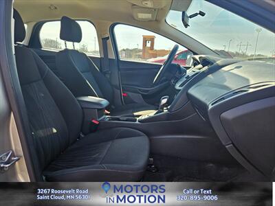 2015 Ford Focus SE   - Photo 18 - Saint Cloud, MN 56301