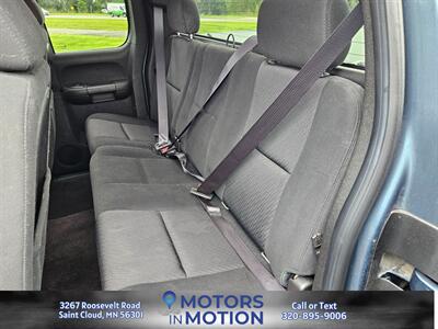 2012 GMC Sierra 1500 SLE 4x4   - Photo 15 - Saint Cloud, MN 56301