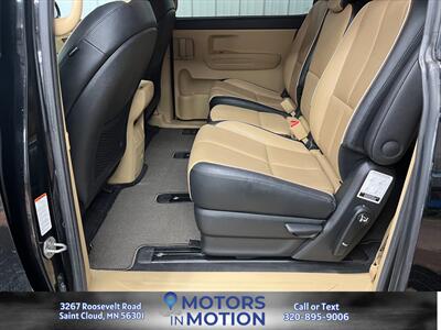 2018 Kia Sedona LX - Photo 15 - Saint Cloud, MN 56301
