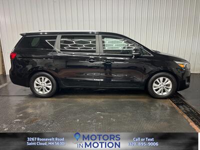 2018 Kia Sedona LX - Photo 6 - Saint Cloud, MN 56301