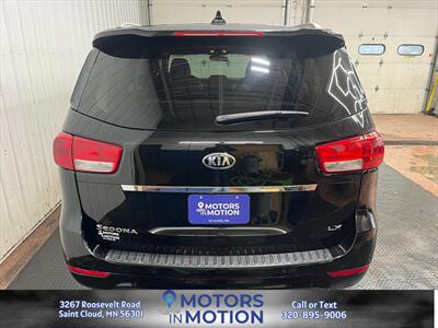 2018 Kia Sedona LX - Photo 4 - Saint Cloud, MN 56301
