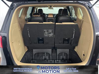 2018 Kia Sedona LX - Photo 17 - Saint Cloud, MN 56301