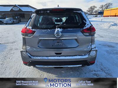 2017 Nissan Rogue S AWD - Photo 4 - Saint Cloud, MN 56301