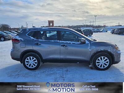 2017 Nissan Rogue S AWD - Photo 6 - Saint Cloud, MN 56301