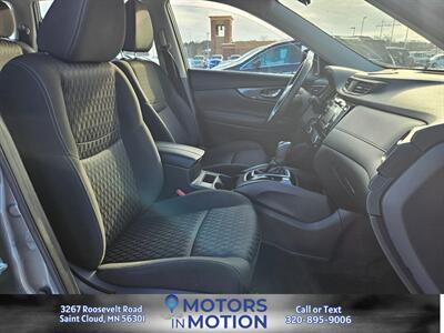 2017 Nissan Rogue S AWD - Photo 16 - Saint Cloud, MN 56301