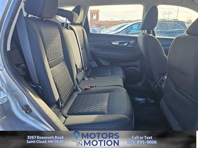 2017 Nissan Rogue S AWD - Photo 15 - Saint Cloud, MN 56301