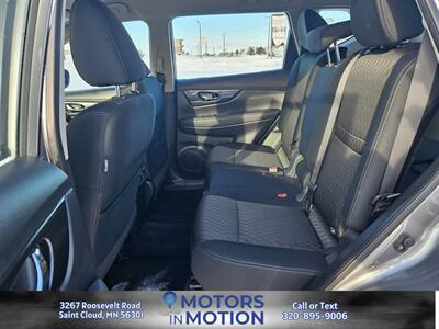 2017 Nissan Rogue S AWD - Photo 13 - Saint Cloud, MN 56301