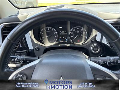 2015 Mitsubishi Outlander SE AWD   - Photo 13 - Saint Cloud, MN 56301