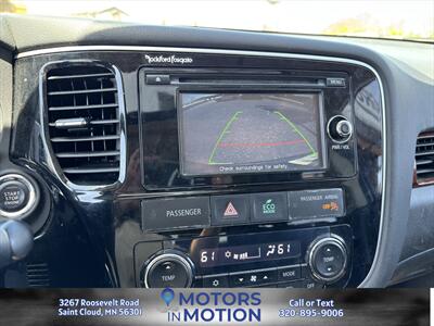2015 Mitsubishi Outlander SE AWD   - Photo 11 - Saint Cloud, MN 56301