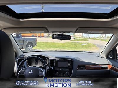 2015 Mitsubishi Outlander SE AWD   - Photo 10 - Saint Cloud, MN 56301