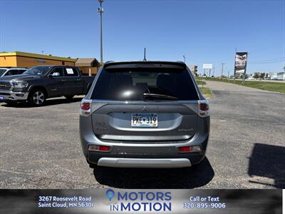2015 Mitsubishi Outlander SE AWD   - Photo 4 - Saint Cloud, MN 56301