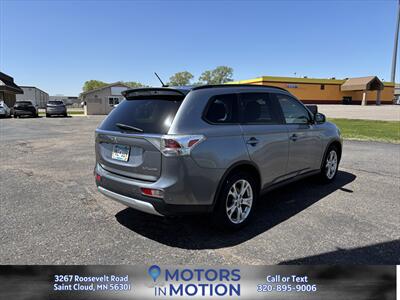 2015 Mitsubishi Outlander SE AWD   - Photo 5 - Saint Cloud, MN 56301