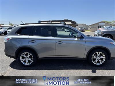 2015 Mitsubishi Outlander SE AWD   - Photo 6 - Saint Cloud, MN 56301